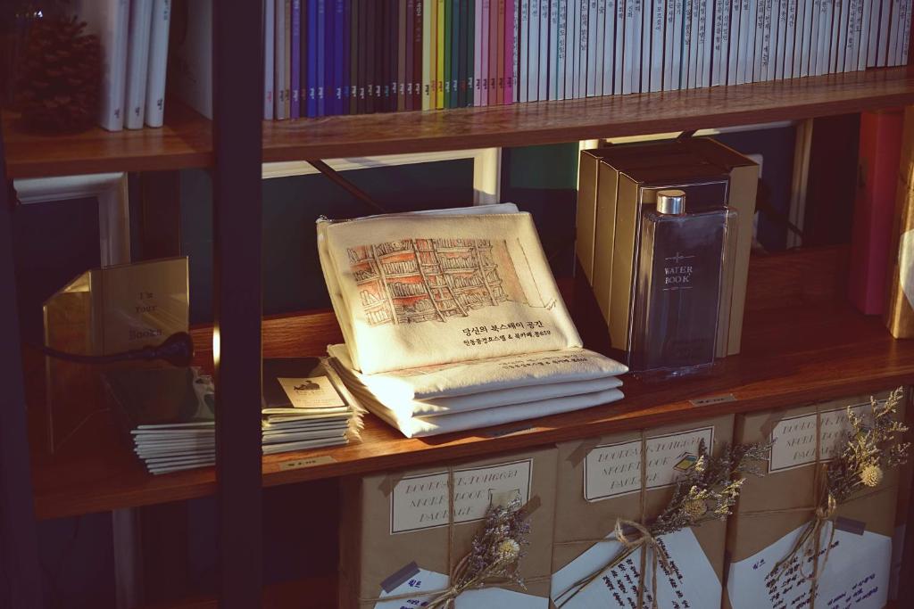 Andong Poong-gyung HOSTEL n LIBRARY photo 4