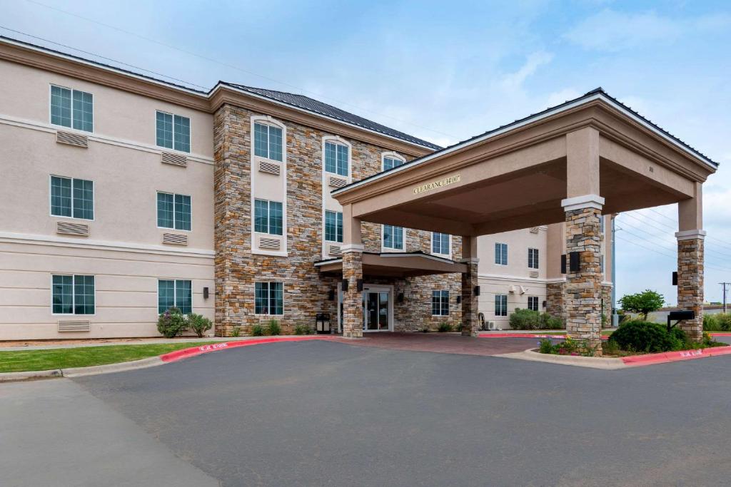 Comfort Inn & Suites, Odessa I-20 image