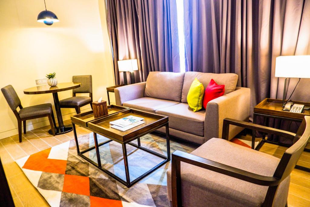 Сьюит (Полулюкс), Hotel Lucky Chinatown