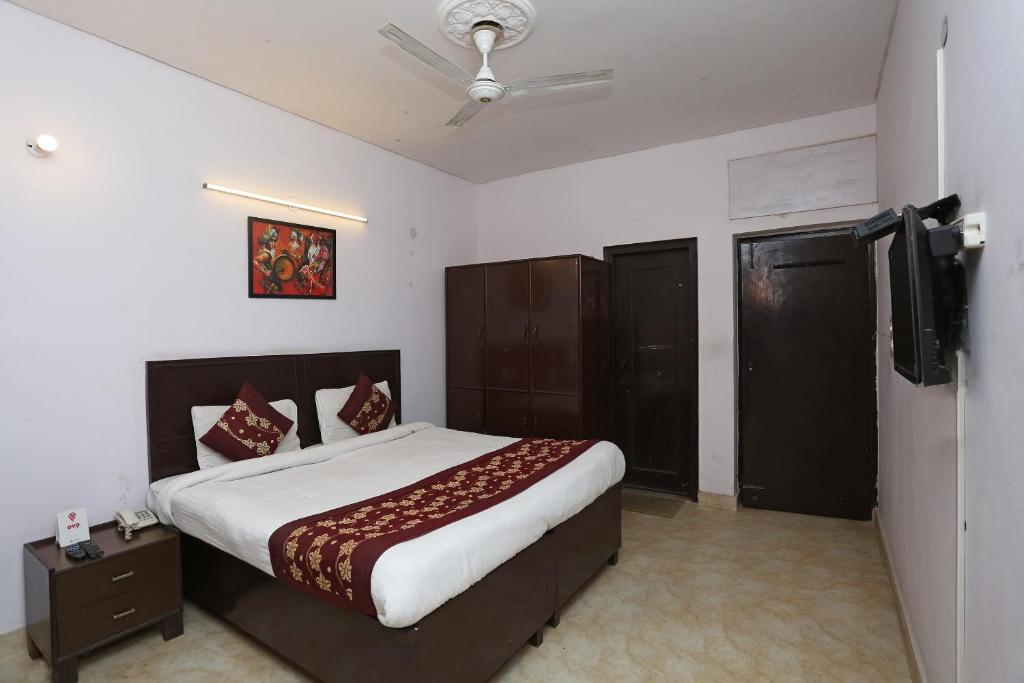 Трехместный (Классический трехместный номер), OYO 9534 Hotel Heights