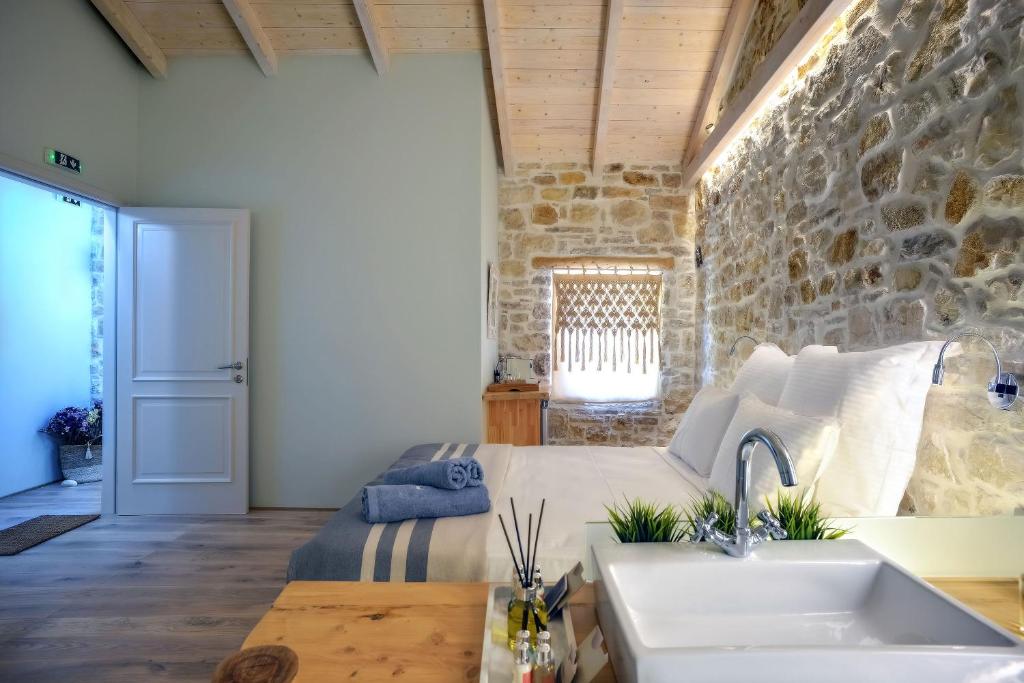 Paxos Fairytales Lovenest 1 photo 2