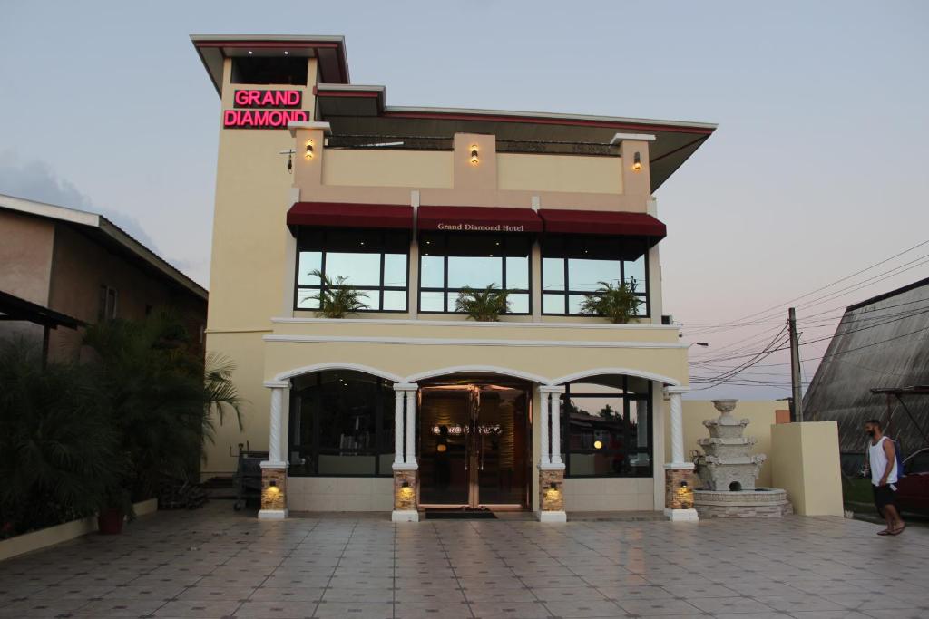 Grand Diamond Hotel Trinidad photo 3