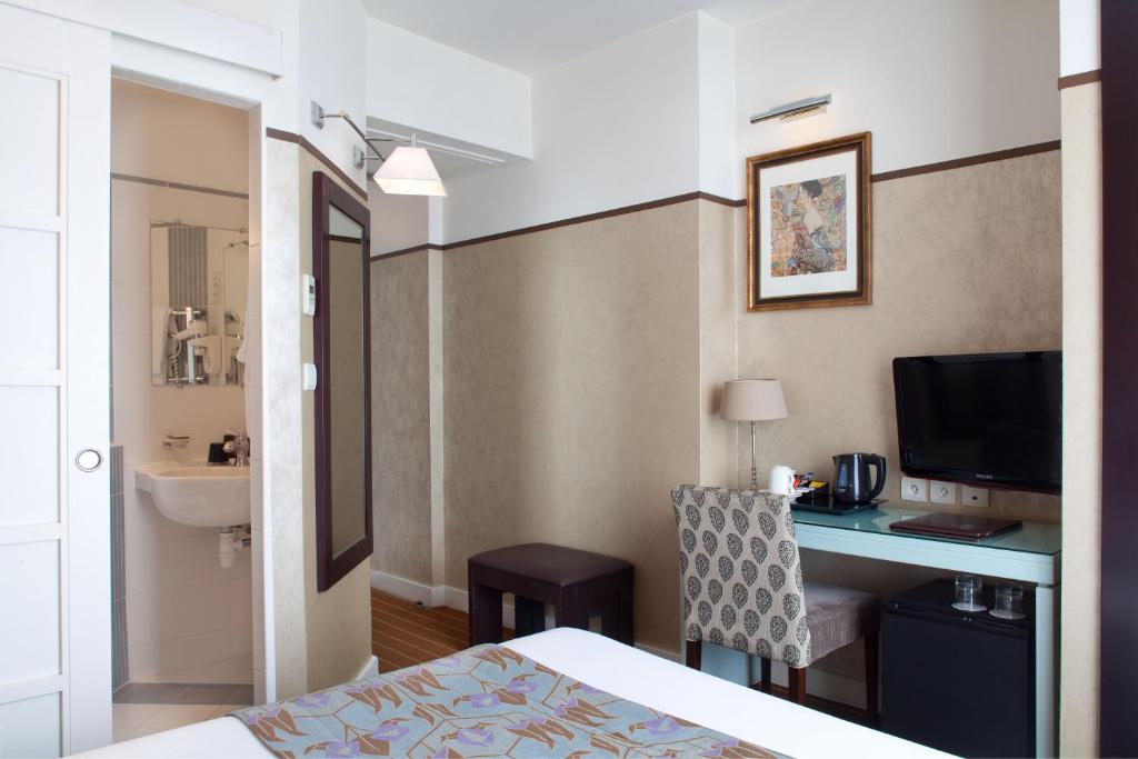Двухместный (Классический двухместный номер с 1 кроватью), Hotel Eiffel Seine