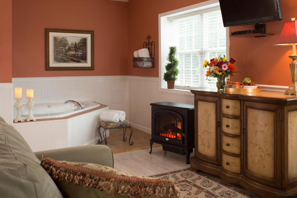 1825 Inn Bed and Breakfast photo 3