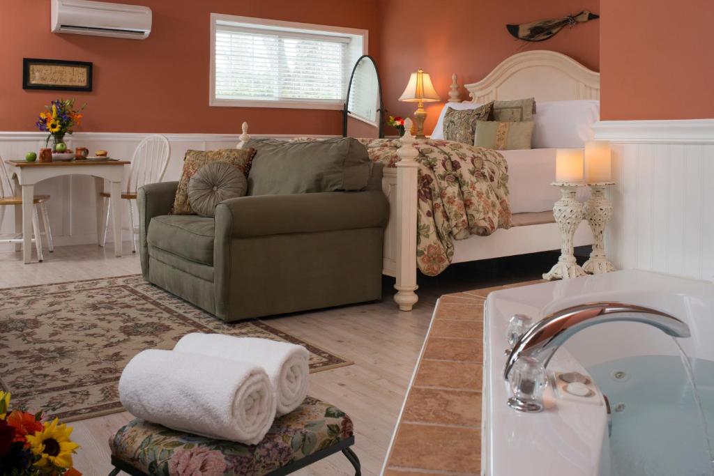 1825 Inn Bed and Breakfast photo 1