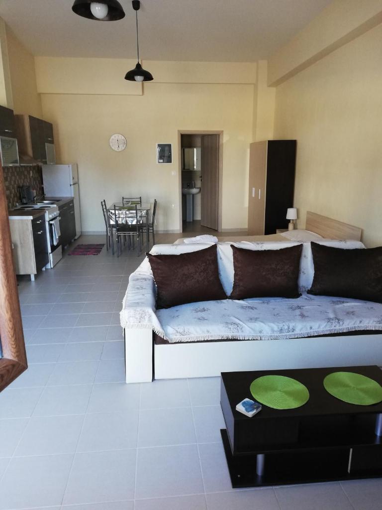 John's Apartments photo 2