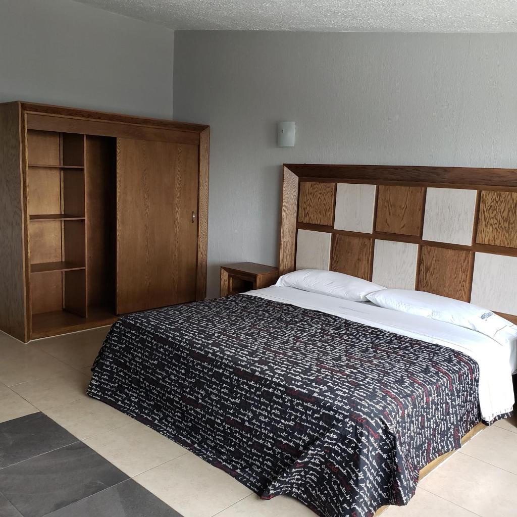 Hotel Aeropuerto photo 1