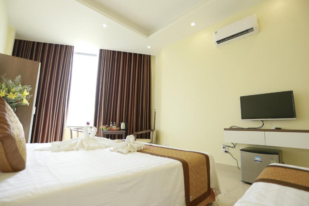 Трехместный (Трехместный номер с балконом), Anova 2 Hotel