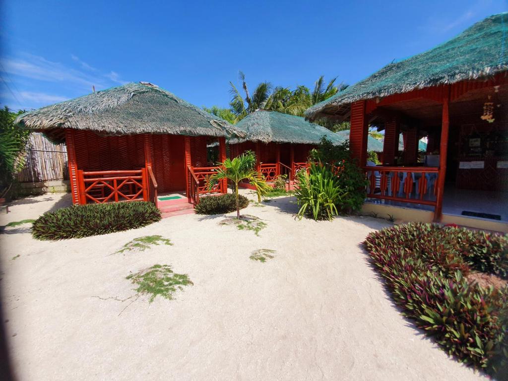 Pareja Tourist Inn photo 1