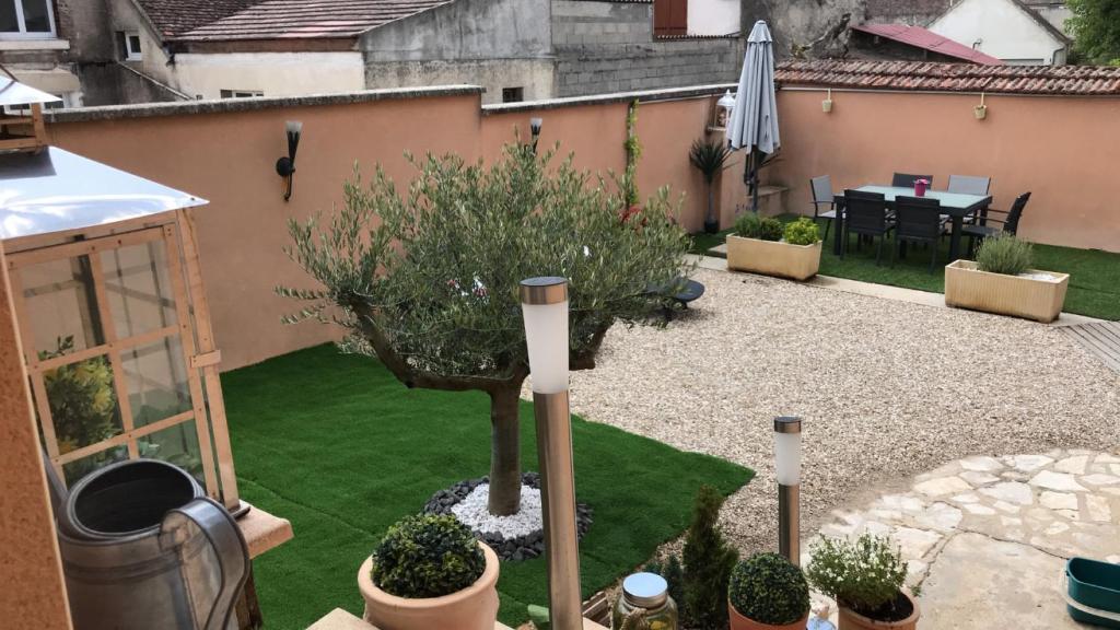 Maison entière avec cour dans le Chablisien photo 3