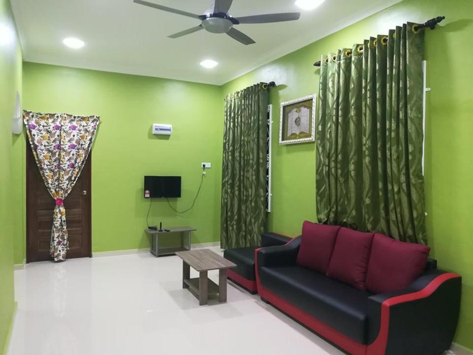 HOMESTAY DAMAI YUSMILA photo 3