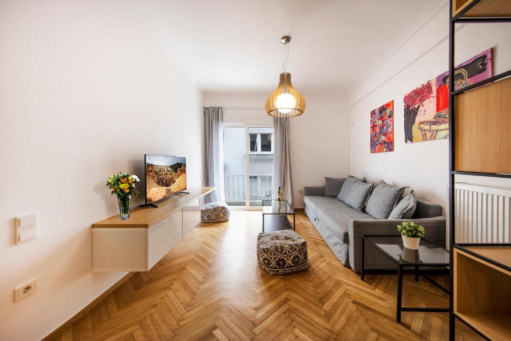 Kolonaki Square Executive Apartment - Tap to explore photos