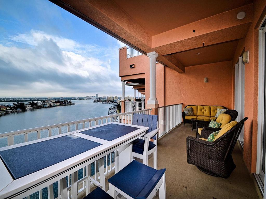 Harborview Grande 800 Luxury 8th Floor Condo with Stunning Harbor Views 23067 image