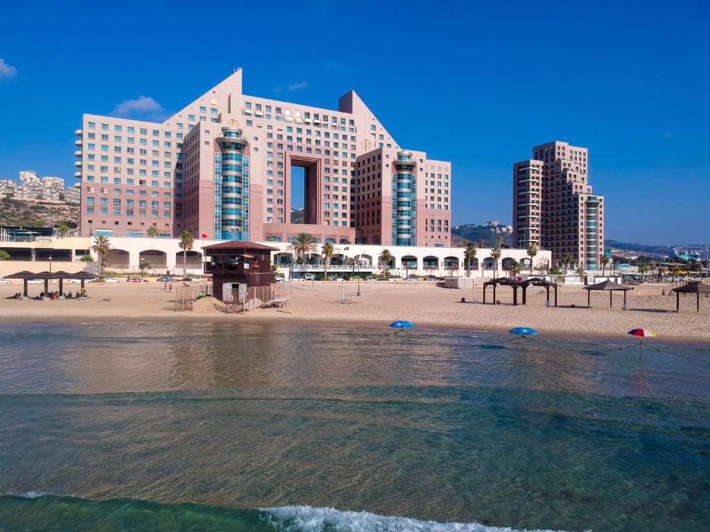Almog Haifa Israel Apartments מגדלי חוף הכרמל photo 4