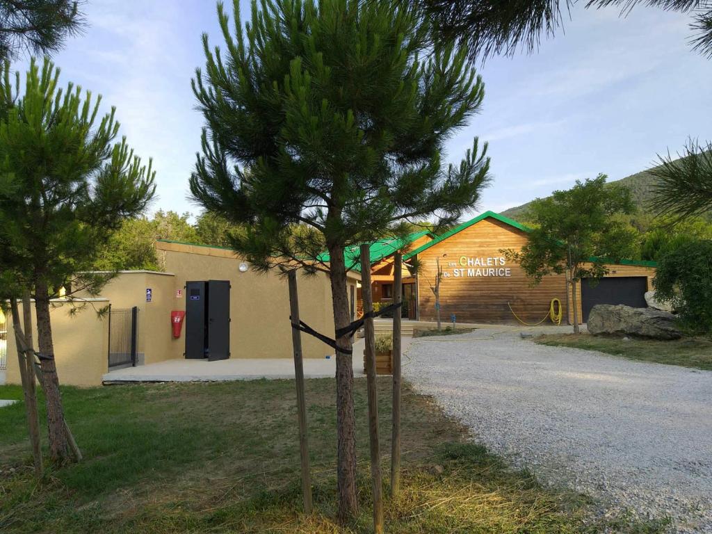 Les Chalets de Saint Maurice (Dieulefit) photo 1