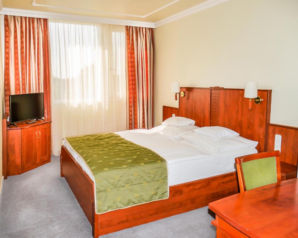 Апартаменты (Апартаменты с 2 спальнями и балконом), Hotel Silver
