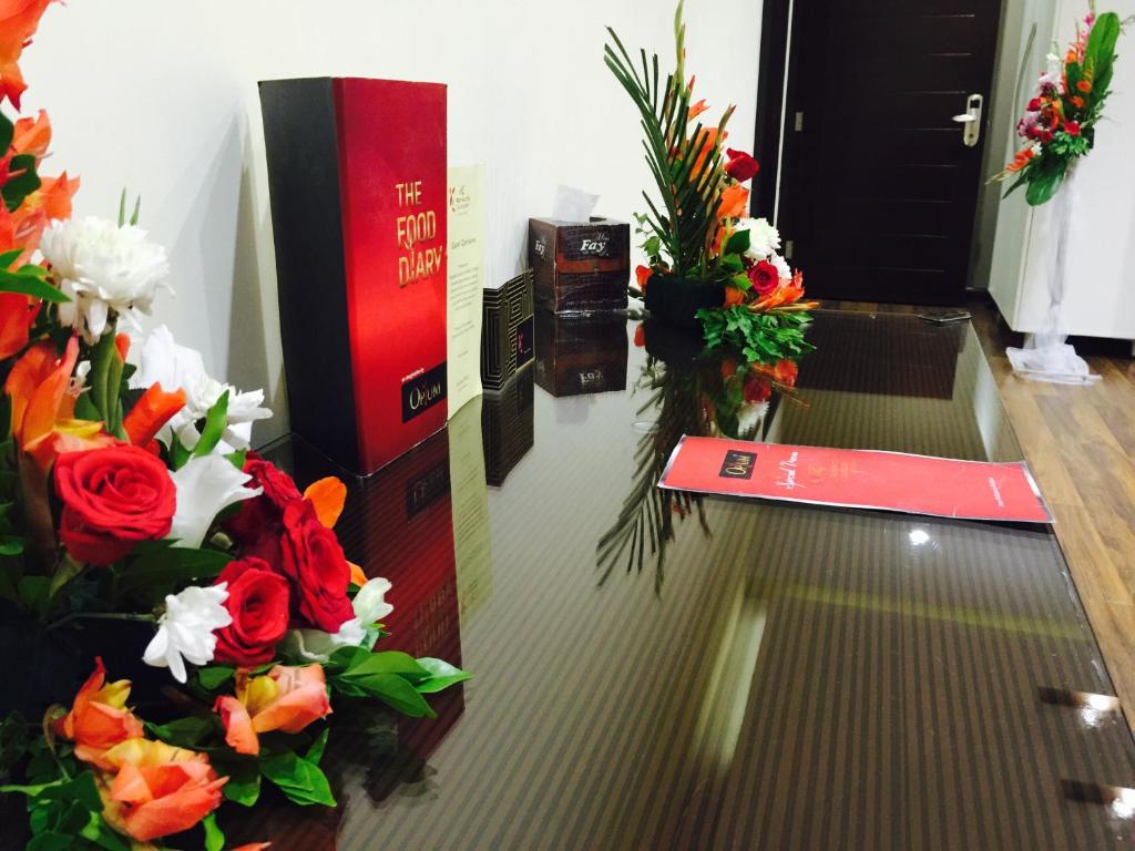 Royaute Luxury Suites and Hotel Gulberg Lahore photo 3