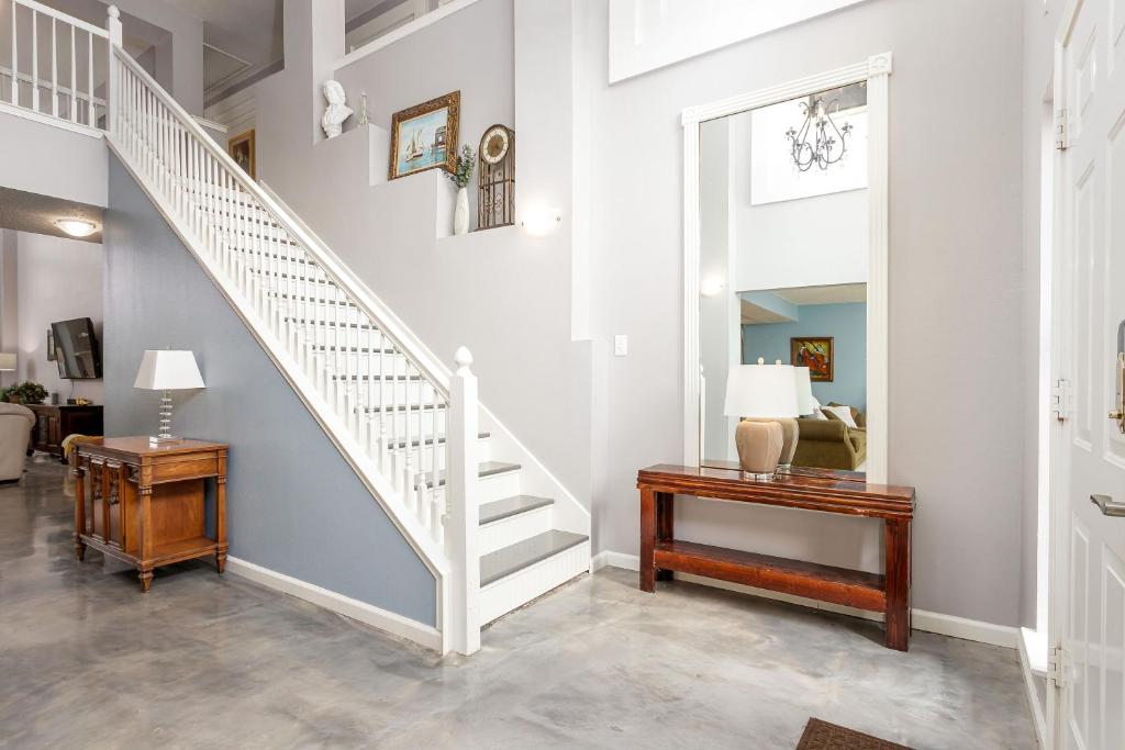 Spring Break Offer! Symphony Home near Fort Worth Stock Rodeo, Globe Life, AT&T photo 2