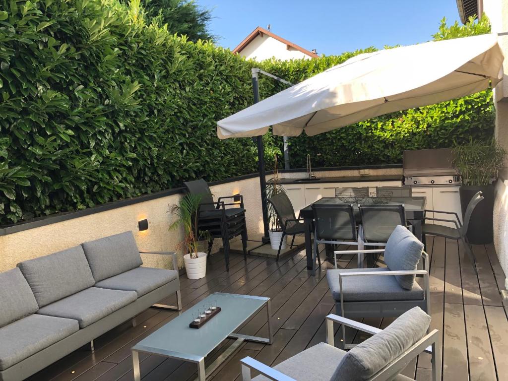 La Grange Emnitan - Maison de ville moderne pour 12p Fêtes interdites photo 2