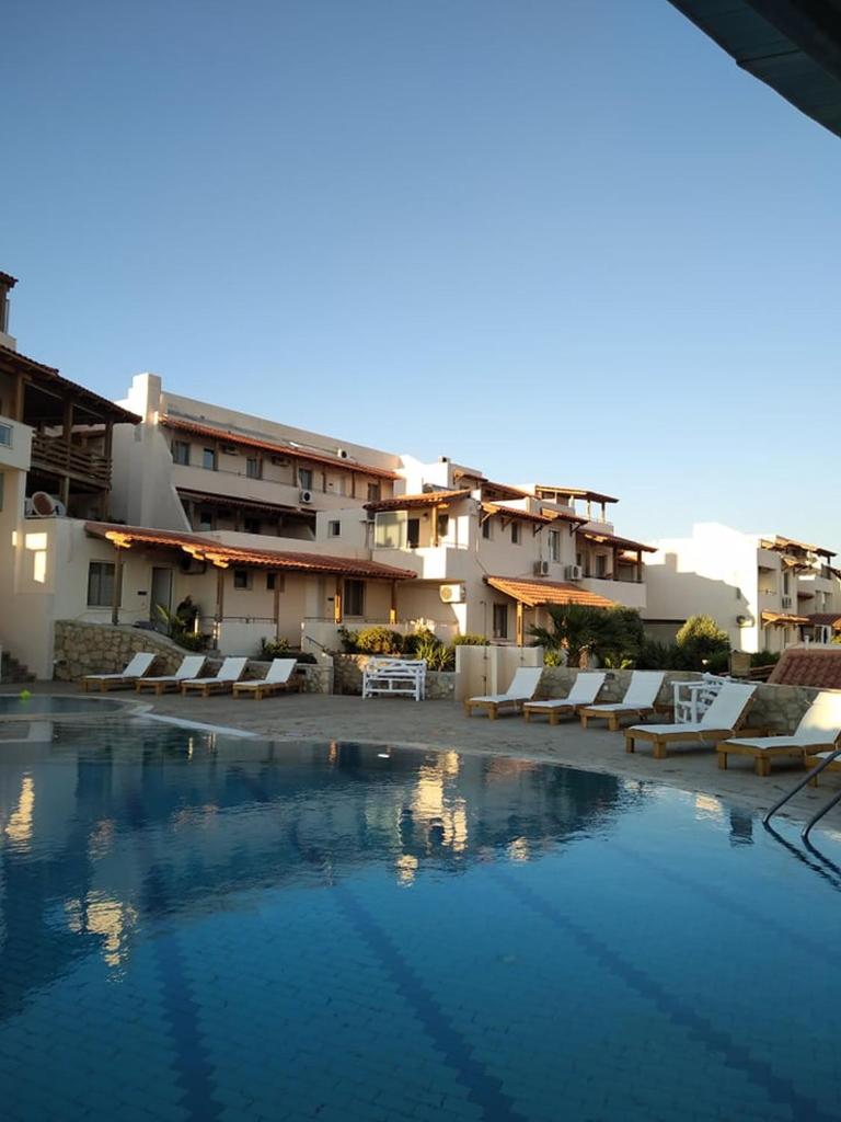 Creta Suites photo 3