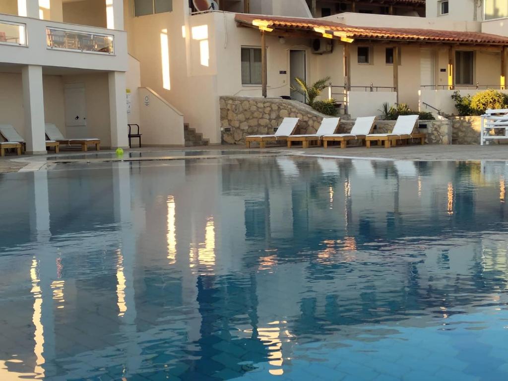 Creta Suites photo 4