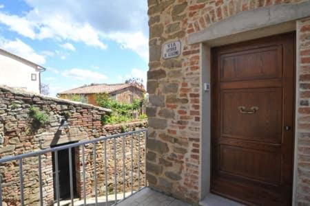 appartamento di classe nel castello di Panicale photo 1