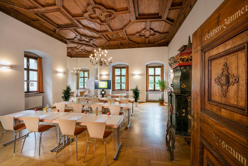 JUFA Hotel Schloss Röthelstein photo 1