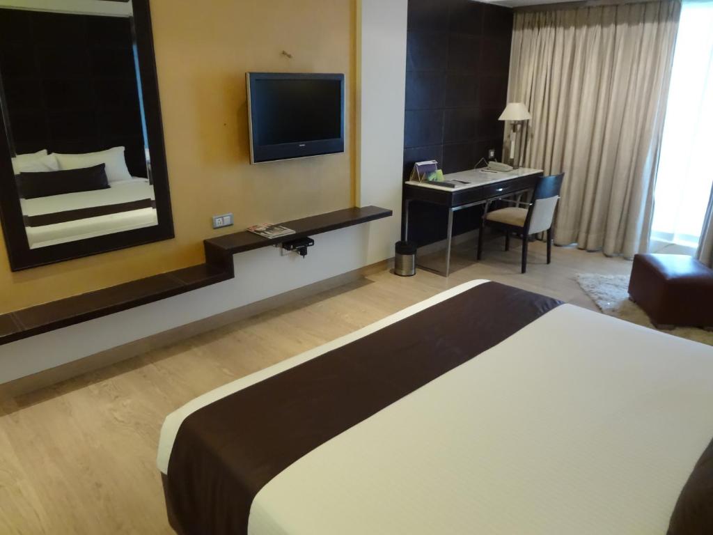Двухместный (Двухместный номер «Премиум» с 1 кроватью), Mirage Hotel