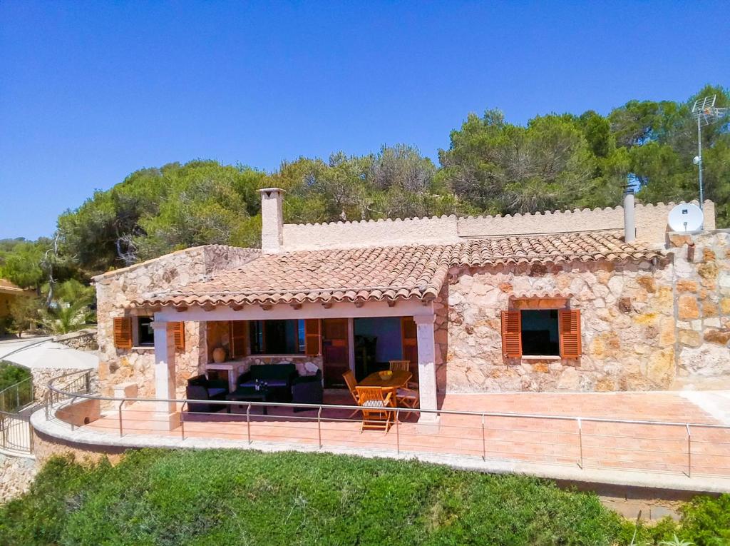 Beautiful private villa on the sea photo 4