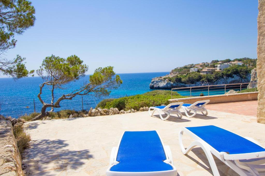 Beautiful private villa on the sea photo 2