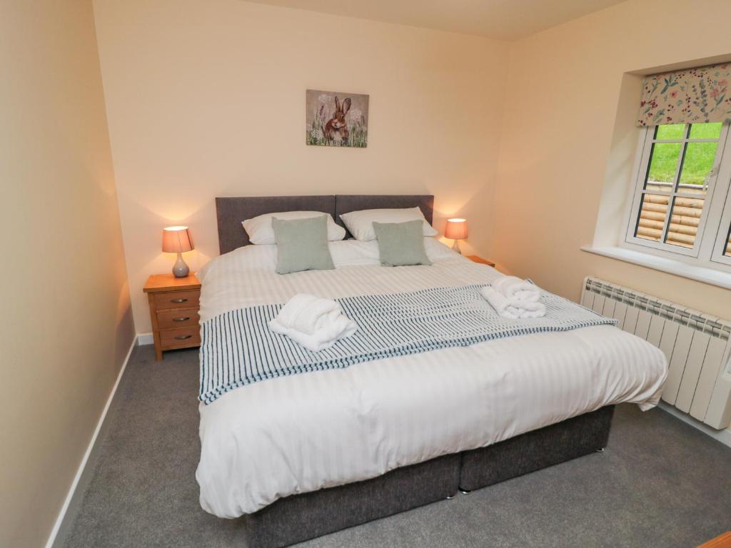 Ryedale Country Lodges - Hazel Lodge - Tap to explore photos