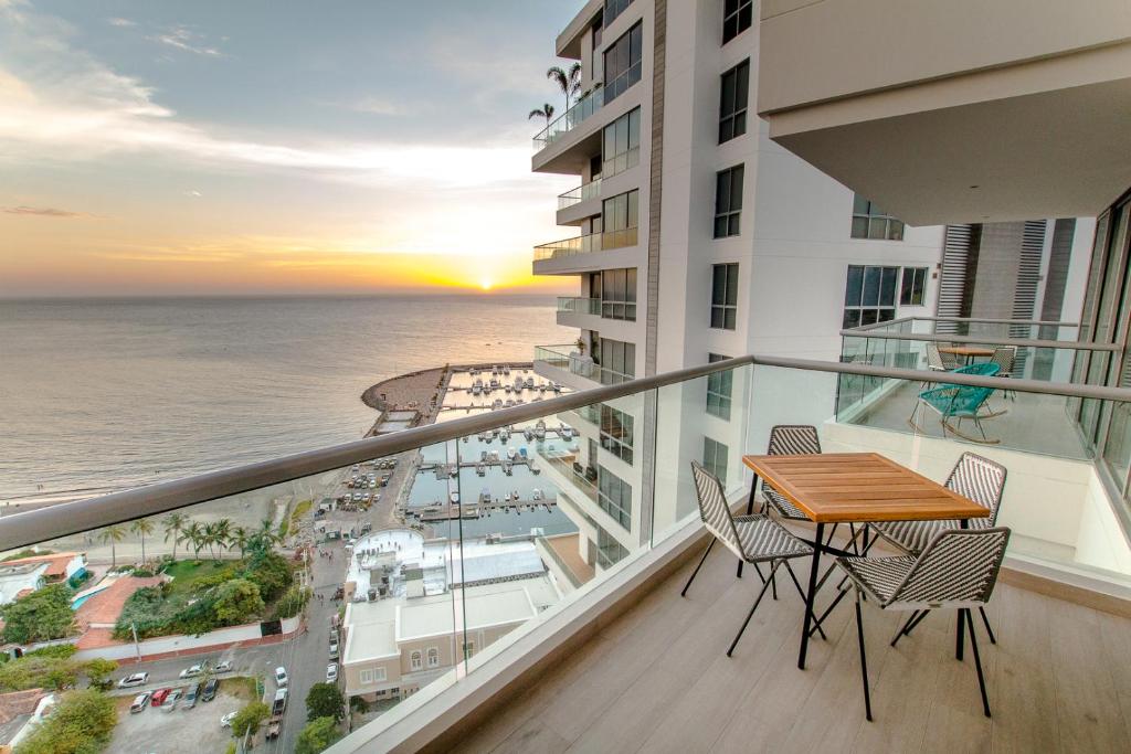 Grand Marina Suites Santa Marta photo 3