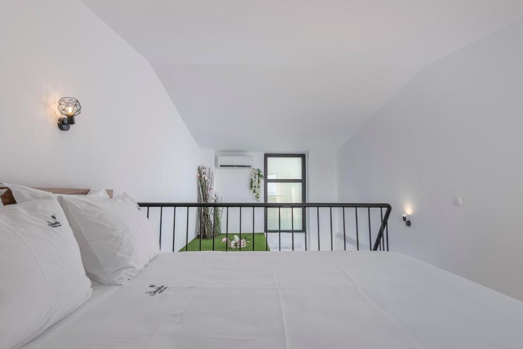 Сьюит (Улучшенный люкс), Dandelion Suites