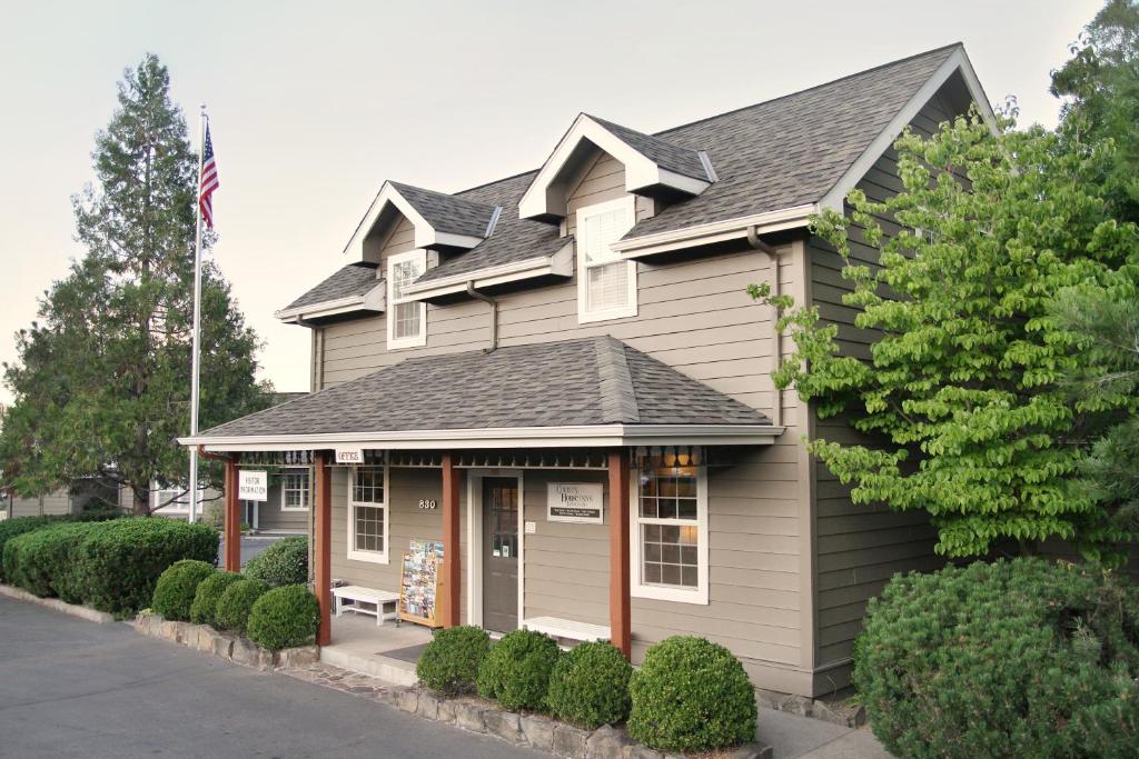 Wine Country Inn image