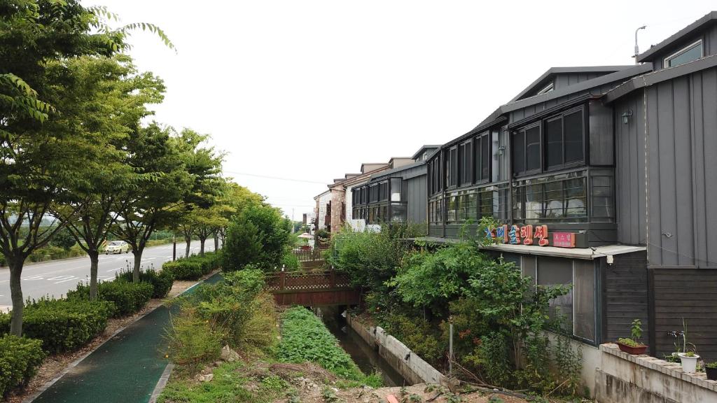 Suncheonbay Reed Field Pension photo 2