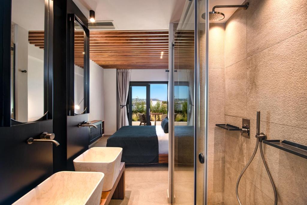 Двухместный (Улучшенный номер с кроватью размера «queen-size»), Uma Ray Suites