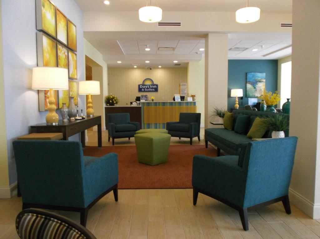 Days Inn & Suites by Wyndham Caldwell photo 4