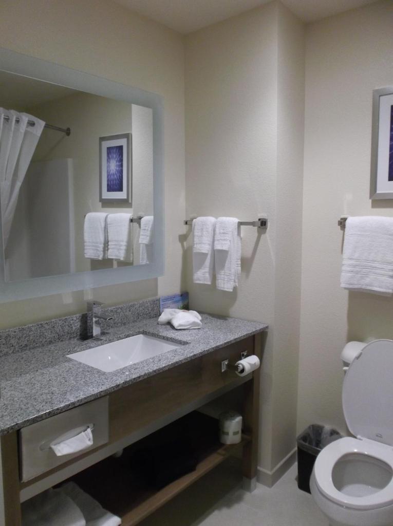Days Inn & Suites by Wyndham Caldwell photo 2