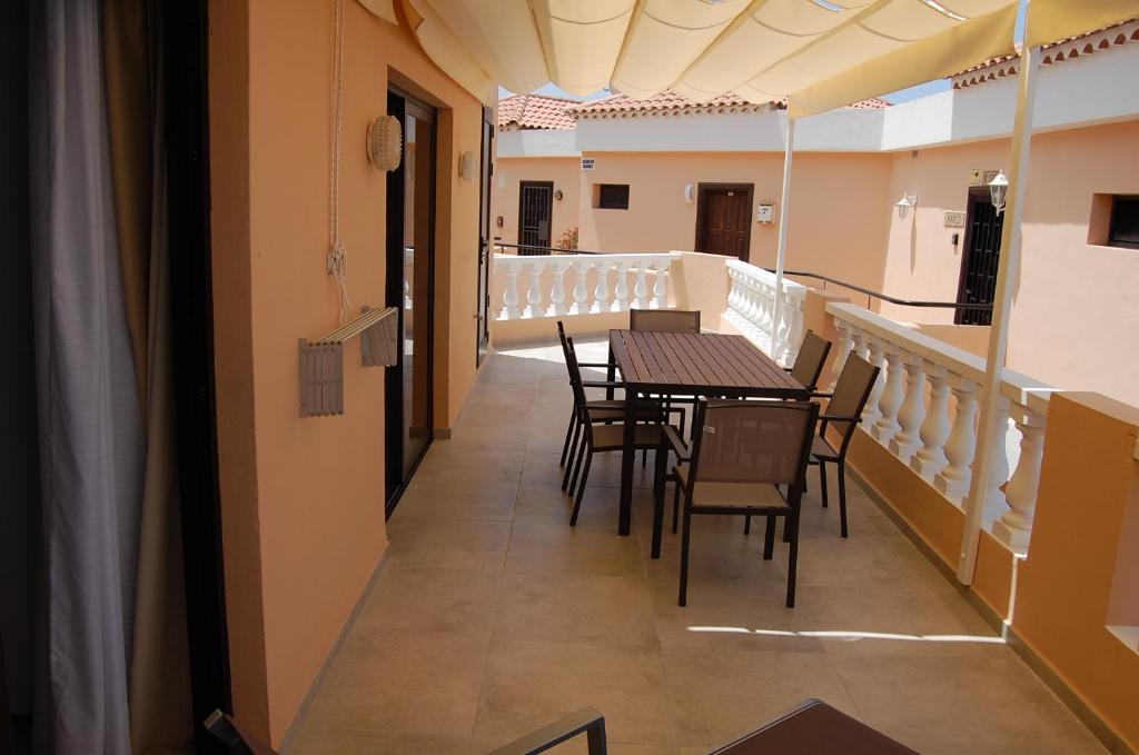 Paradise Court Las Americas WiFi Pool 57 photo 2