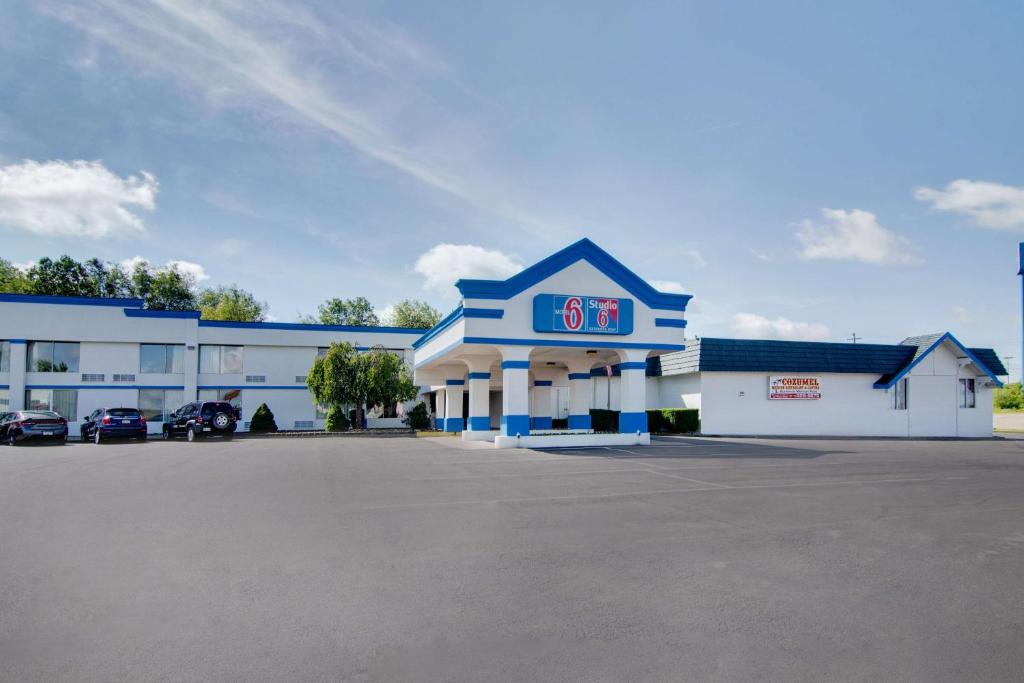 Motel 6 Clarion, PA image