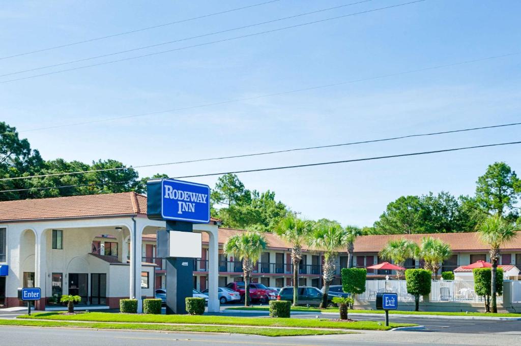 Rodeway Inn Panama City image