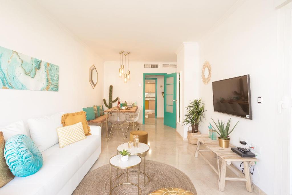 Charming apartment on the beach - Pool and parking - Tap to explore photos