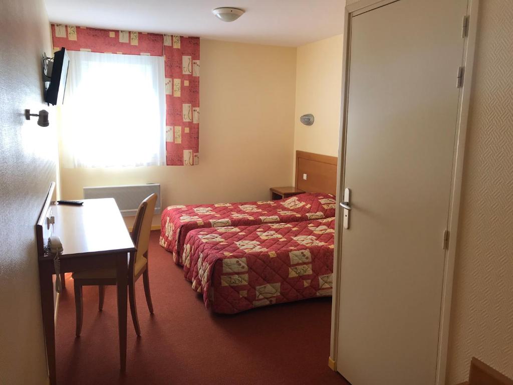 Hôtel La Colombiere Cantal photo 2