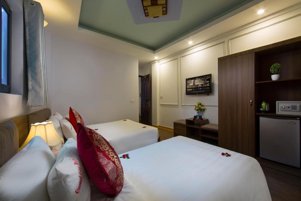 Трехместный (Трехместный номер с окном), Camel City Hotel