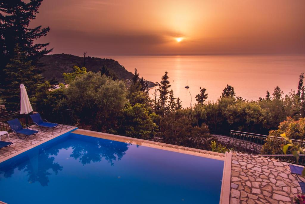 Villa Niriis photo 1