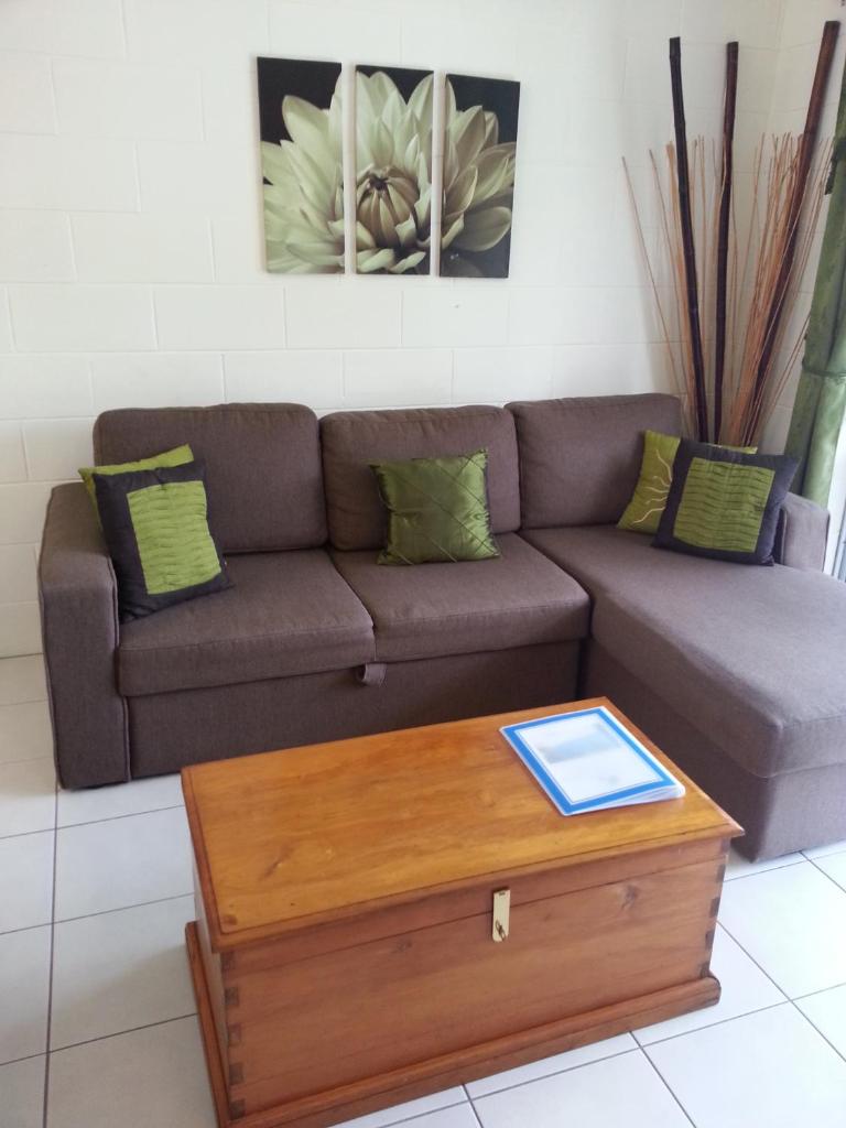 Clifton Sands Holiday Apartments - Tap to explore photos