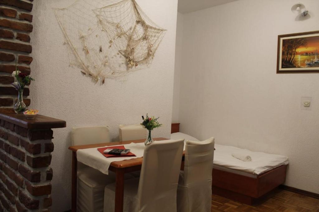 Apartment Pirović photo 4