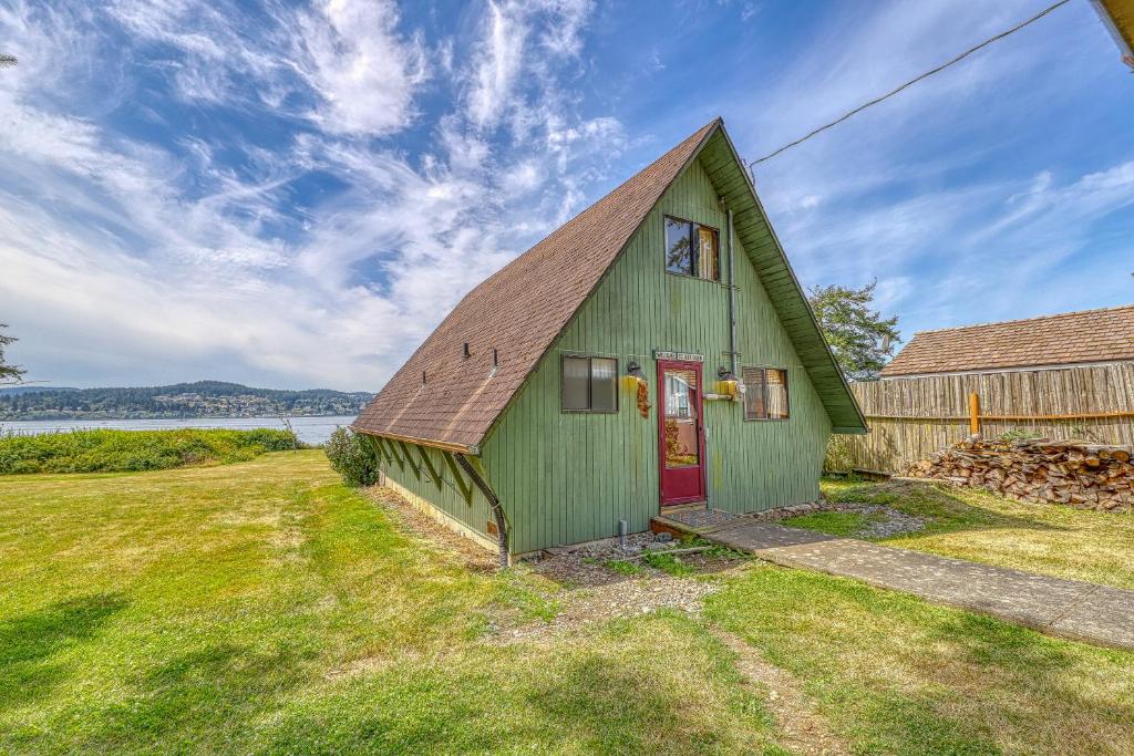 Rustic Guemes Beach Cabin photo 2