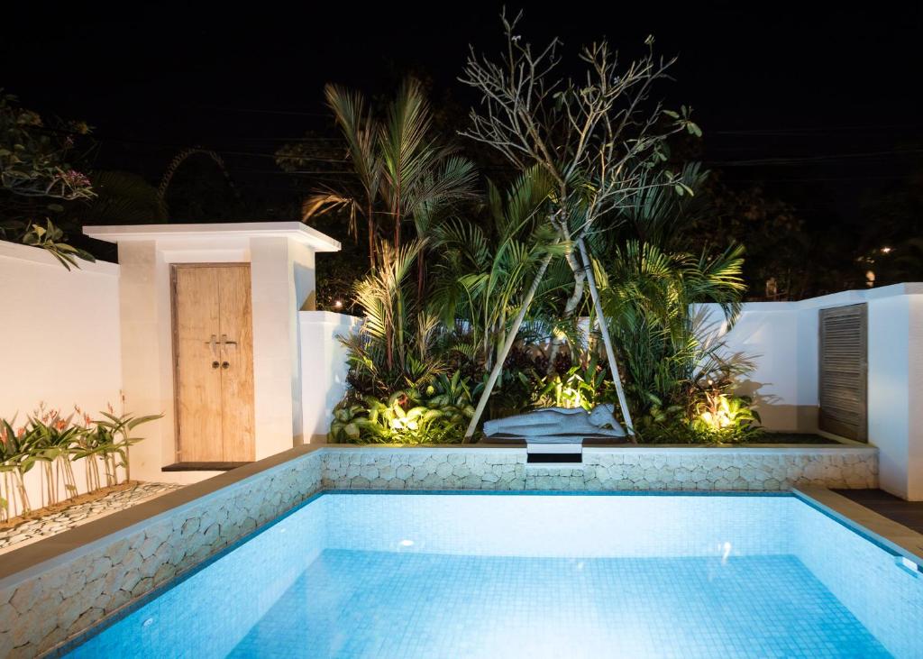 Aloha Beach House Bingin photo 4