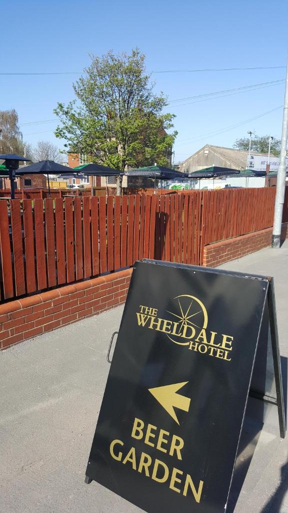 Wheldale Hotel - Tap to explore photos